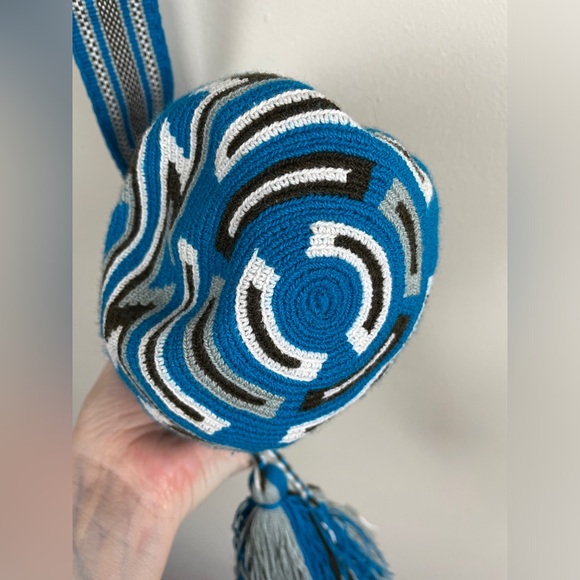 Wayuu Mochila Colombian Aztec Print Blue Black Grey Tassels Crossbody Bag - Picture 4 of 7